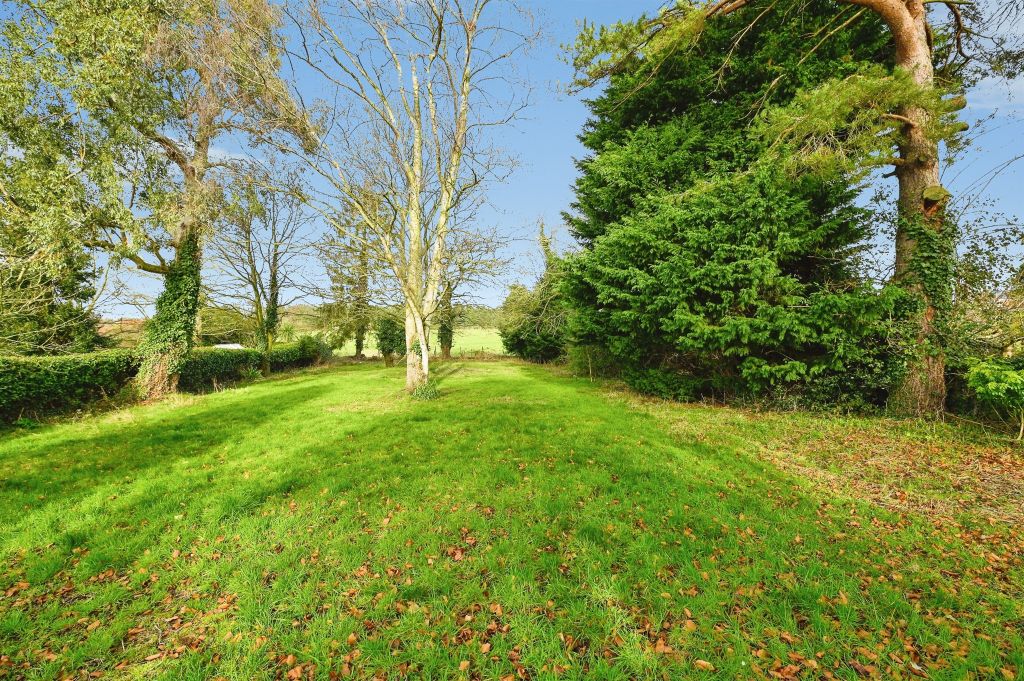 Property photo 2 of 29