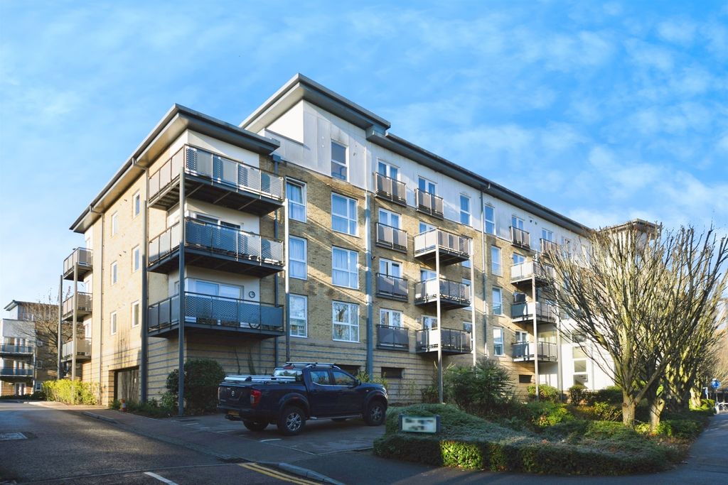 Property photo 3 of 14