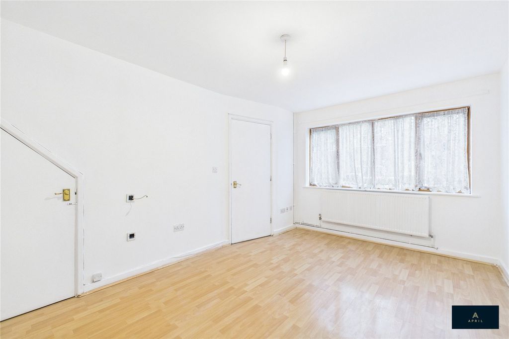 Property photo 2 of 23 Picture No. 05