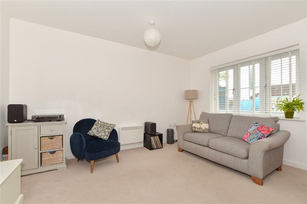 Property photo 1 of 8 Lounge/Kitchen