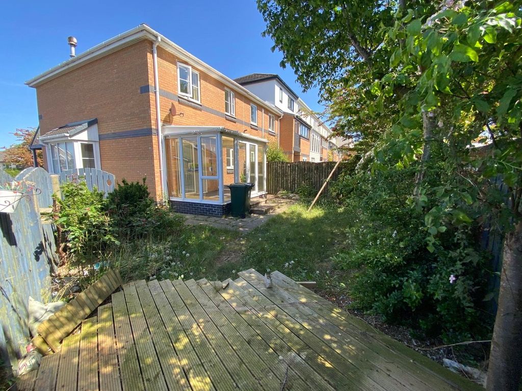 Property photo 2 of 17 Picture No. 05