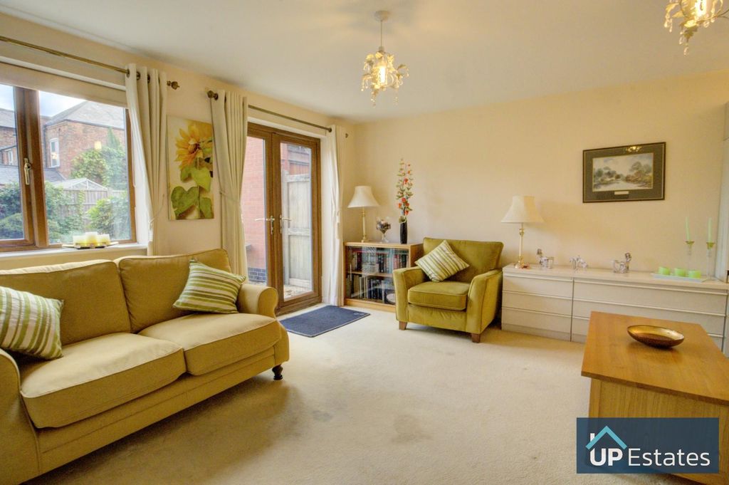 Property photo 3 of 15 Living Room