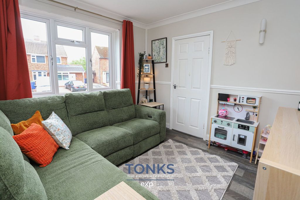 Property photo 2 of 19