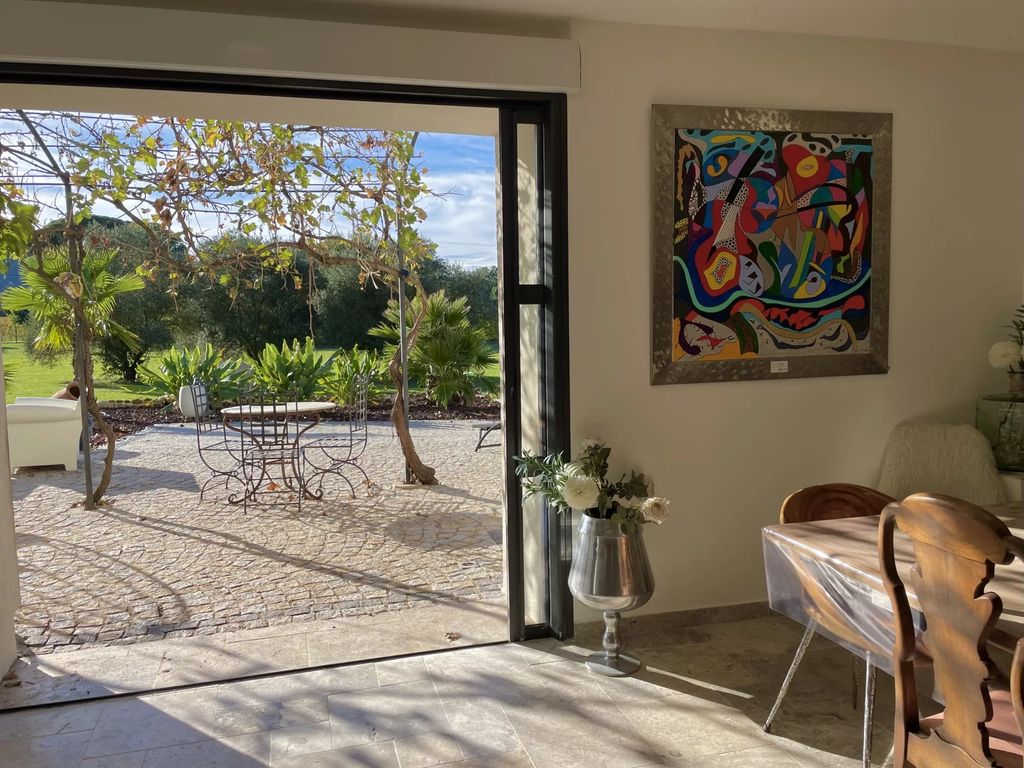 Property photo 3 of 38