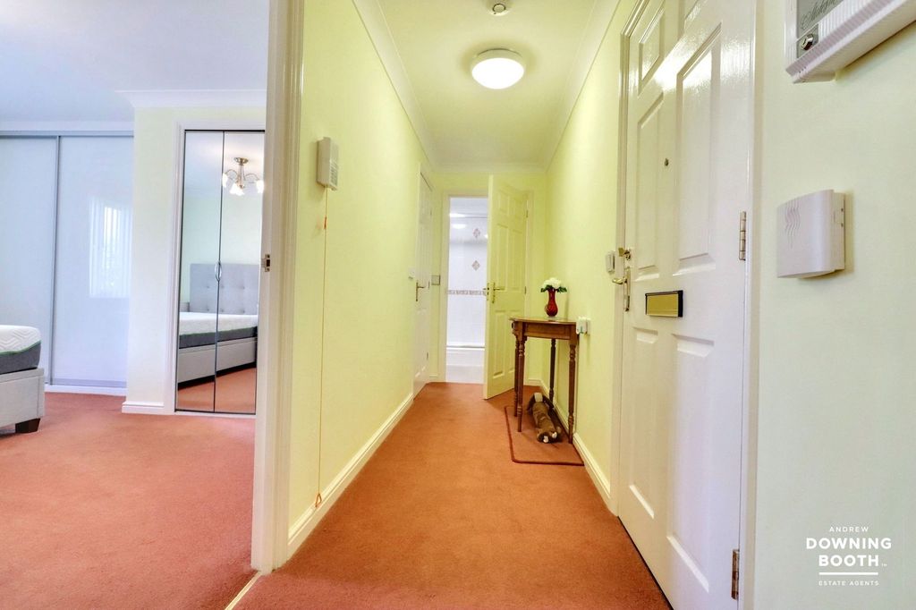 Property photo 2 of 21