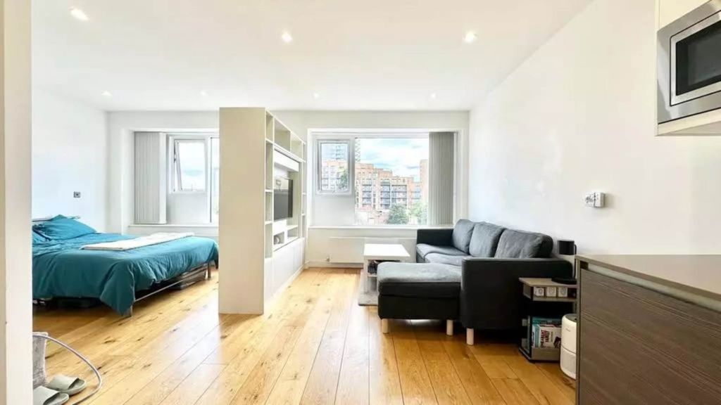 Property photo 1 of 7