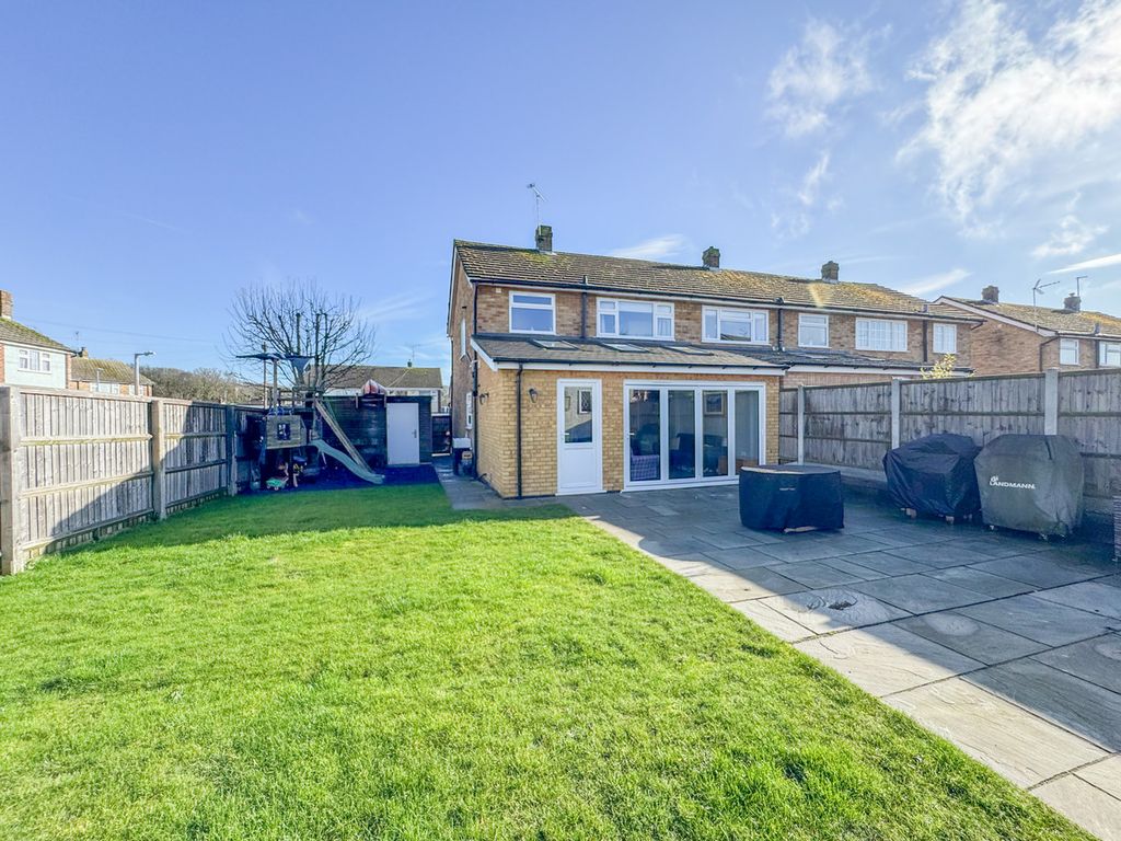 Property photo 2 of 28