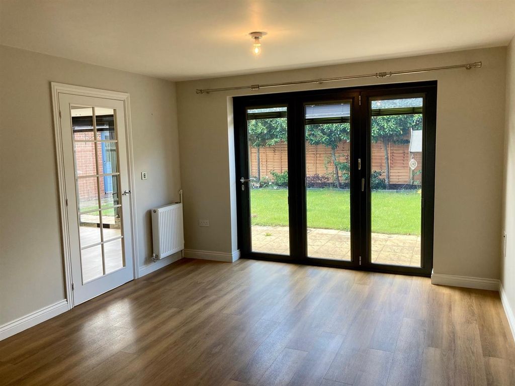 Property photo 2 of 24