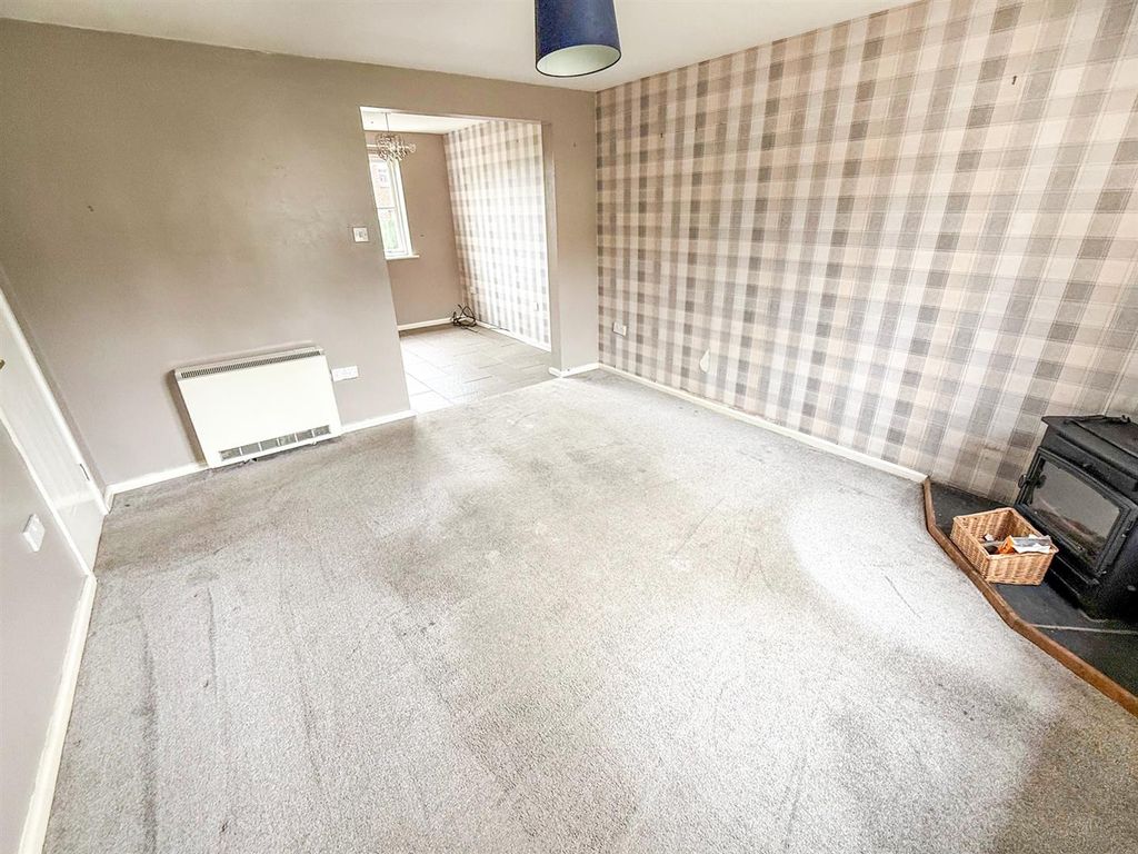 Property photo 2 of 10 Lounge