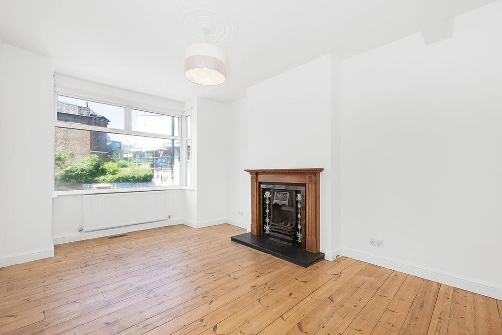 Property photo 3 of 10 3.Jpg
