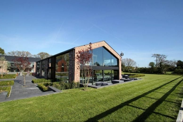 Property photo 1 of 4