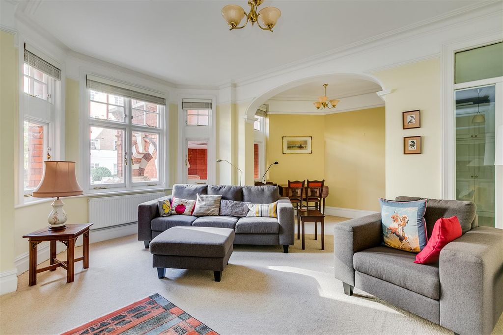 Property photo 2 of 11 Hamlet Gardens, W6 - For Sale