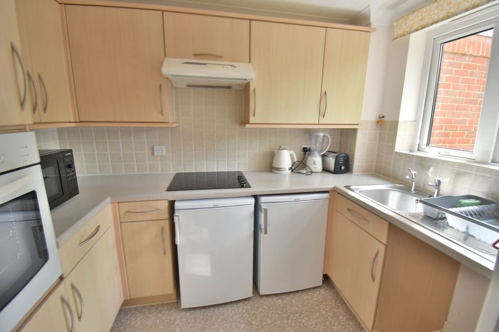 Property photo 2 of 11