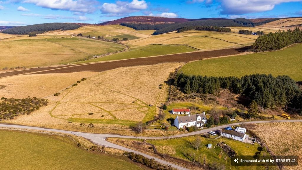 Property photo 2 of 40