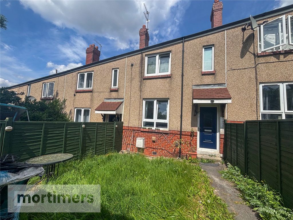 Property photo 1 of 17 External