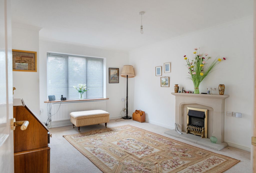 Property photo 2 of 15 Sitting Dining Room