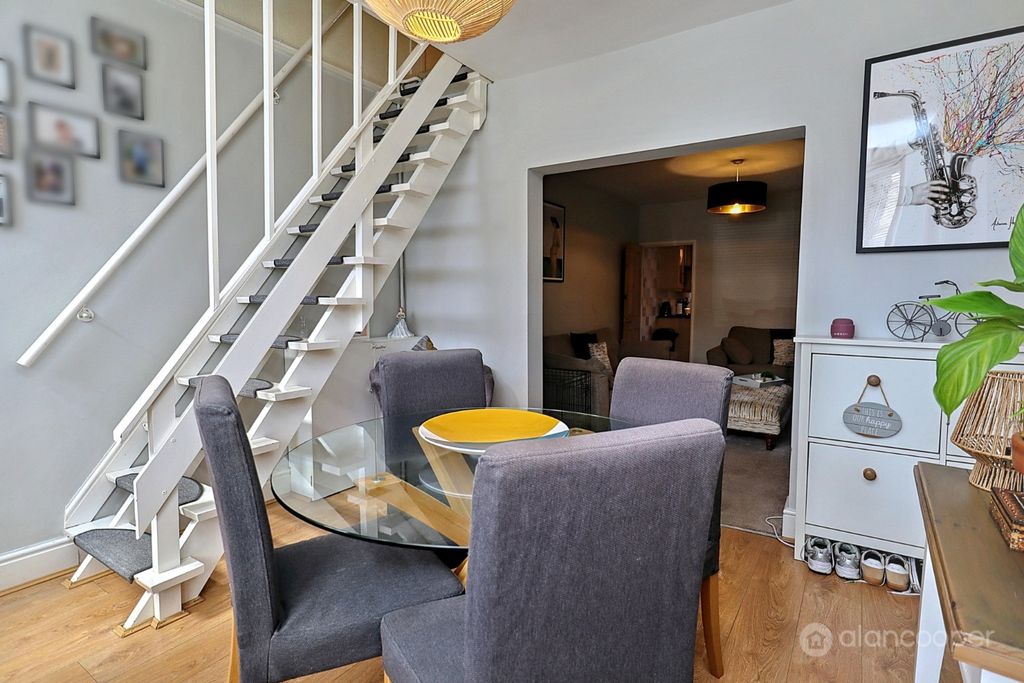 Property photo 3 of 21 5415984