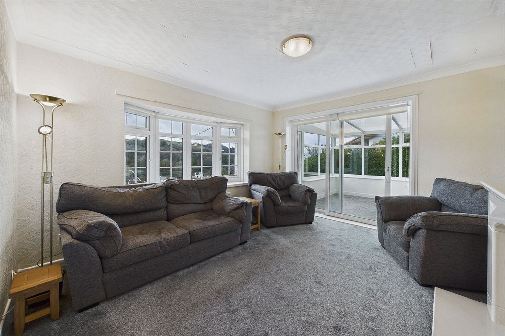 Property photo 2 of 15 Picture No. 04