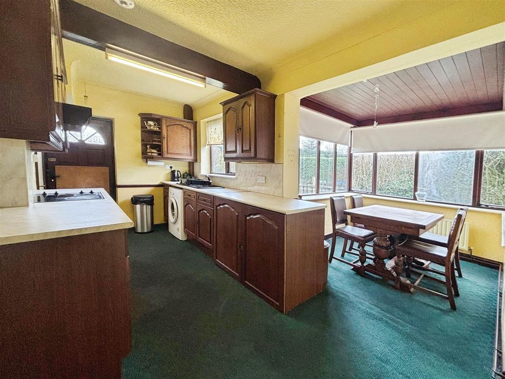 Property photo 2 of 17 Kitchen/Diner