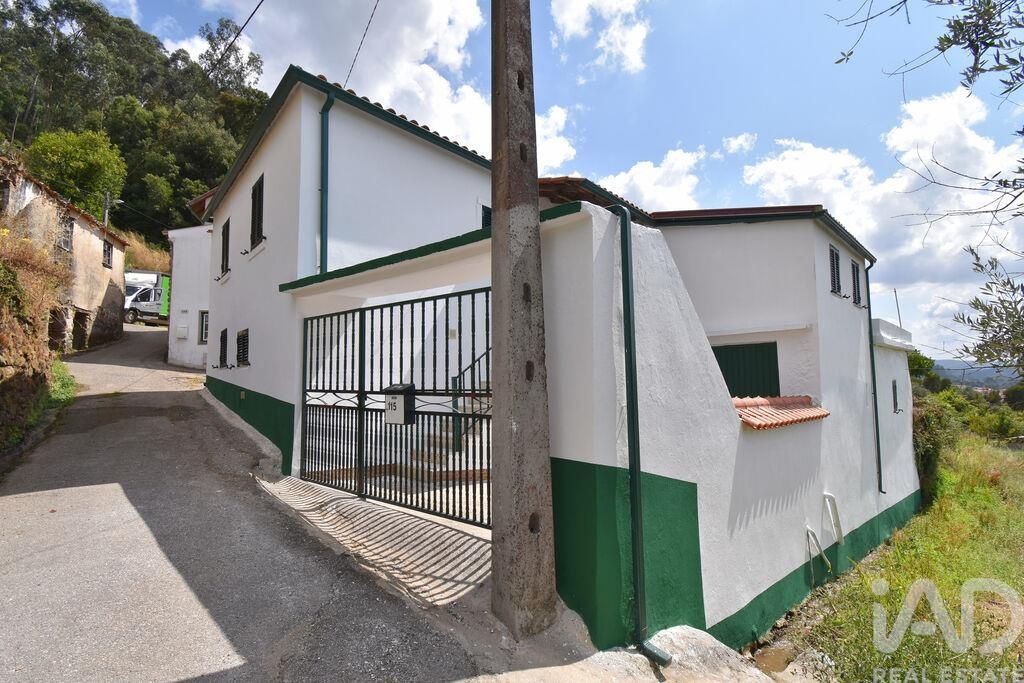 Property photo 2 of 35