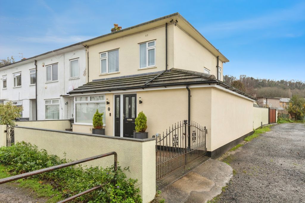 Property photo 1 of 20 Front View