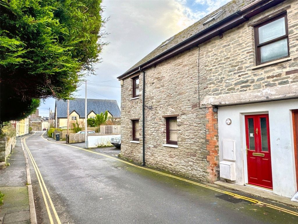 Property photo 1 of 18 Picture No. 02