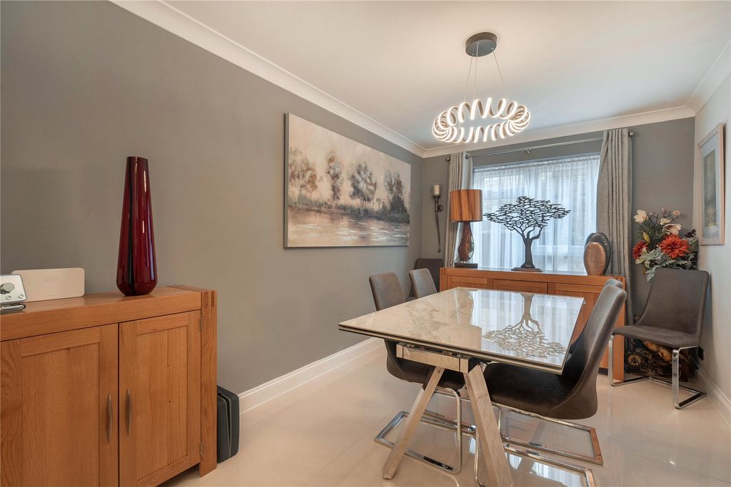 Property photo 2 of 19 Picture No. 09