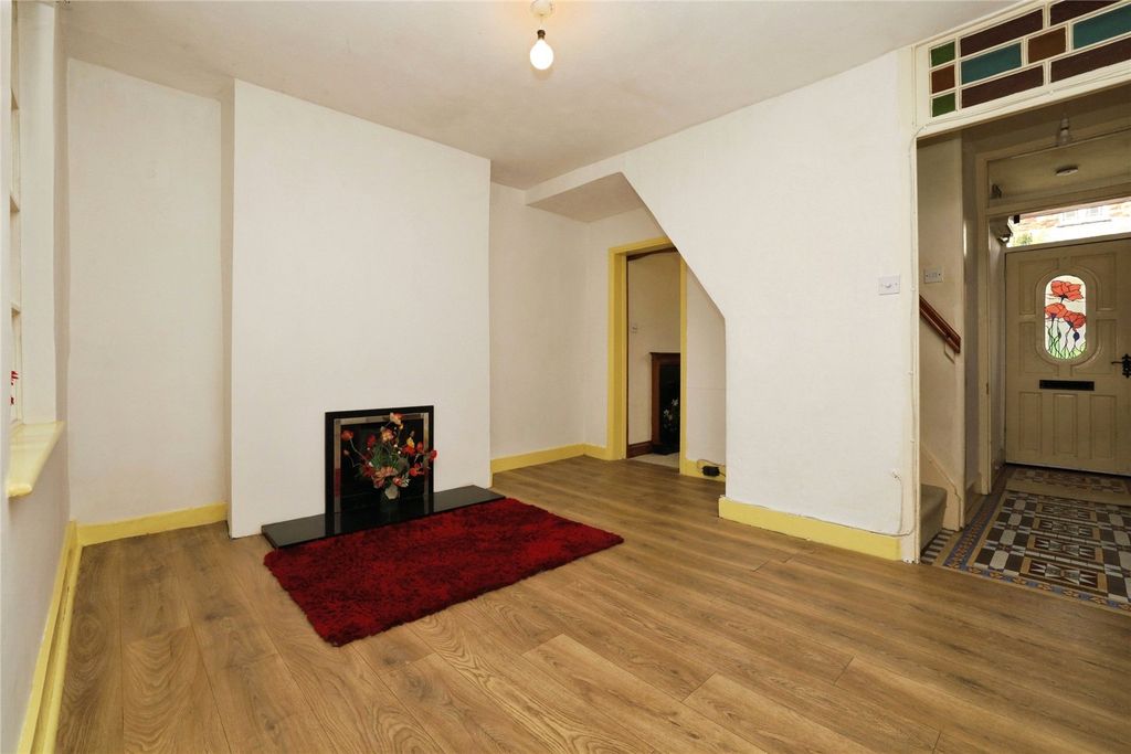 Property photo 2 of 17 Picture No. 04