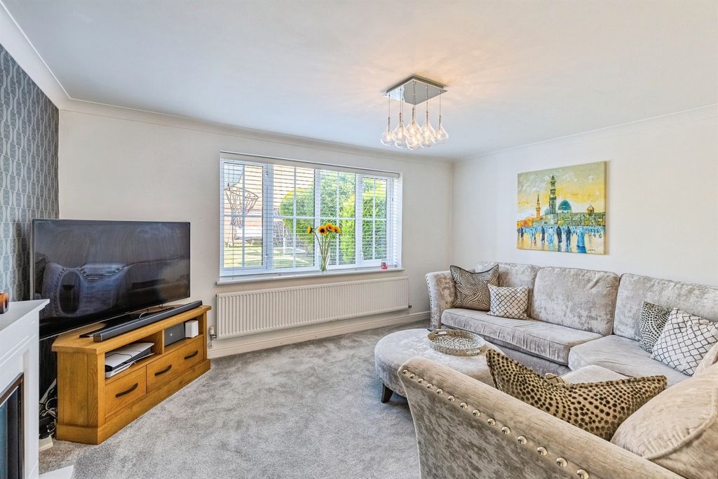 Property photo 2 of 16