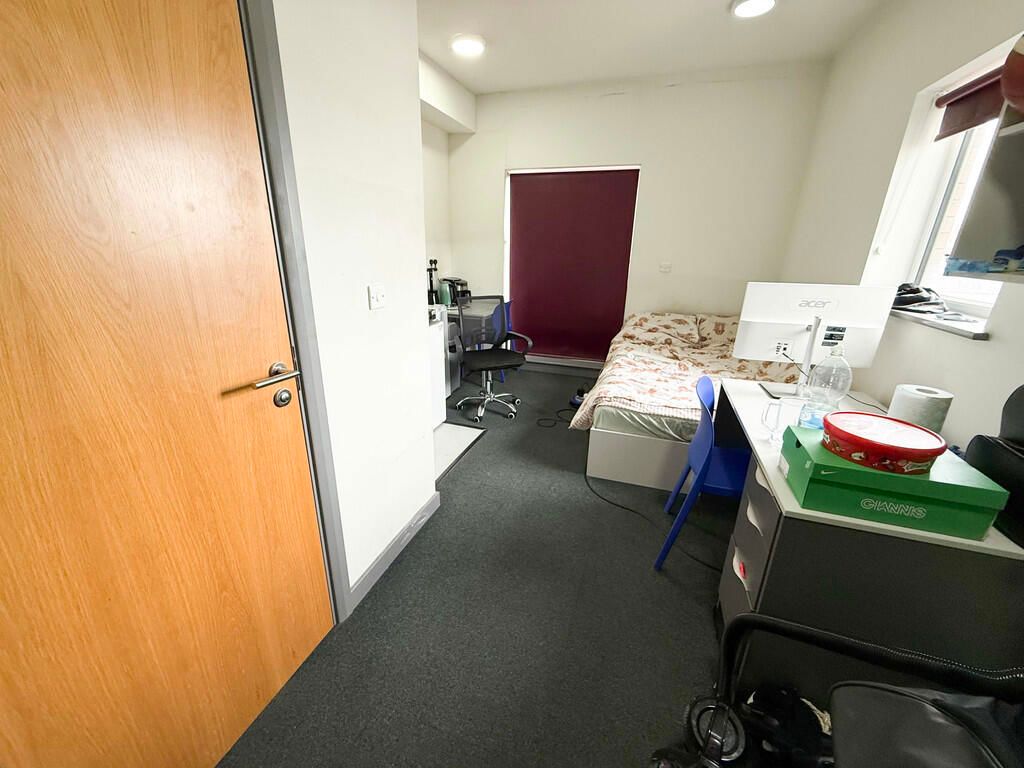 Property photo 2 of 9