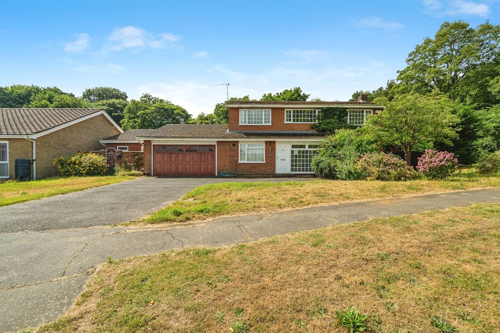 Property photo 1 of 17