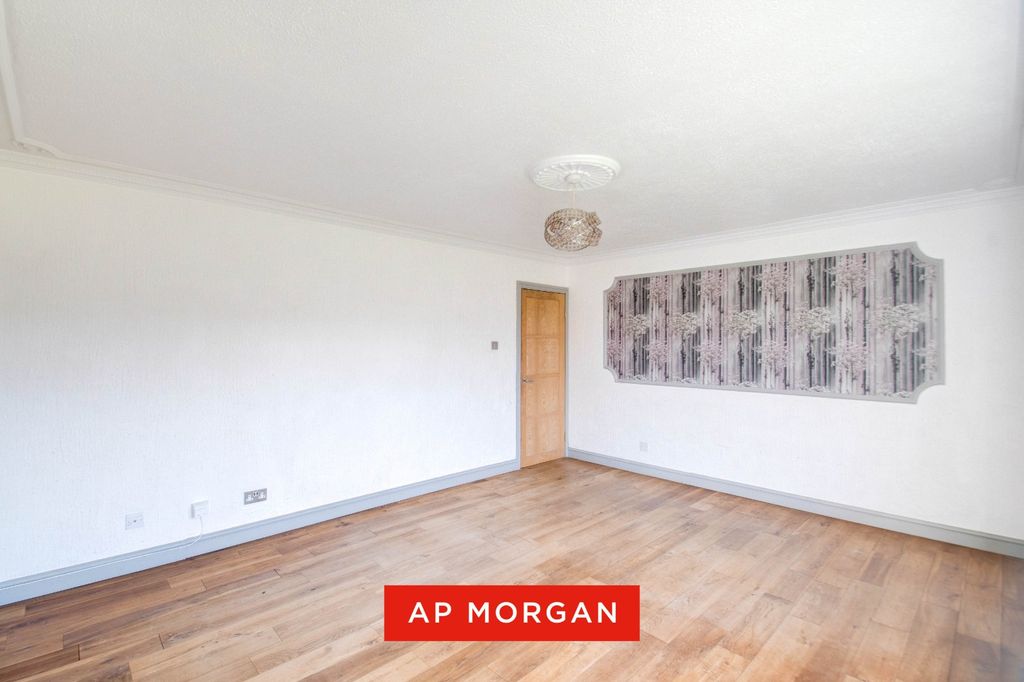 Property photo 3 of 13 Picture No. 04