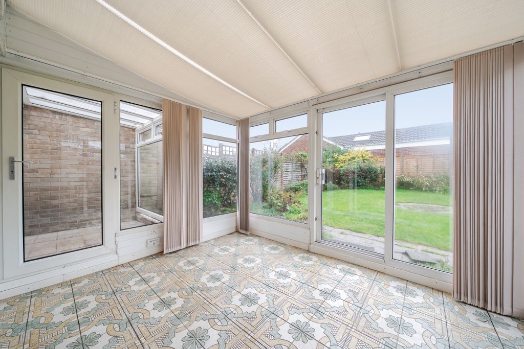 Property photo 2 of 14 Conservatory