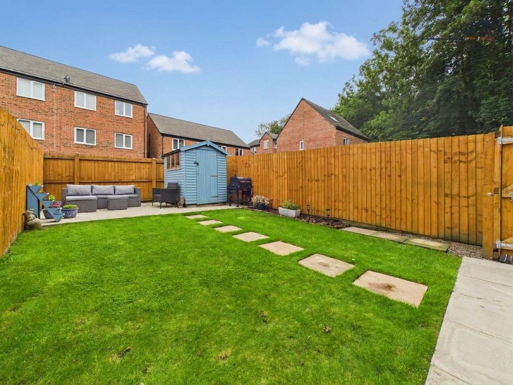 Property photo 2 of 13 Landscaped And Enclosed Rear Garden