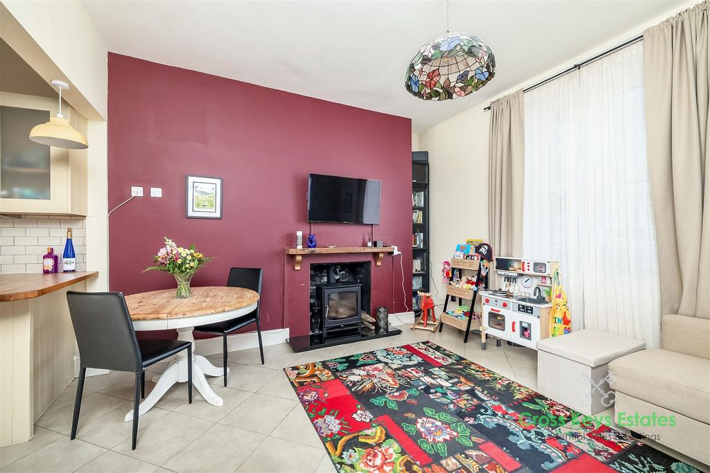 Property photo 3 of 43 Living Room