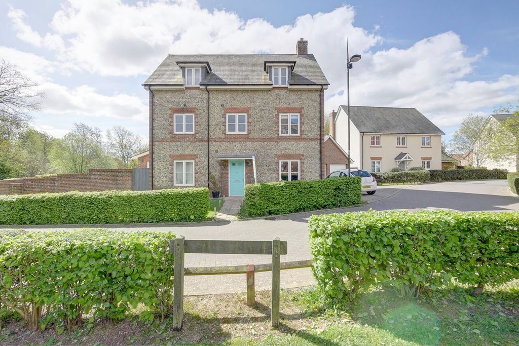 Property photo 1 of 29