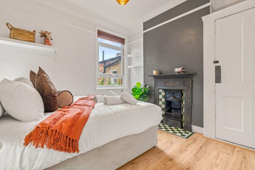 Property photo 3 of 12 Picture No. 13