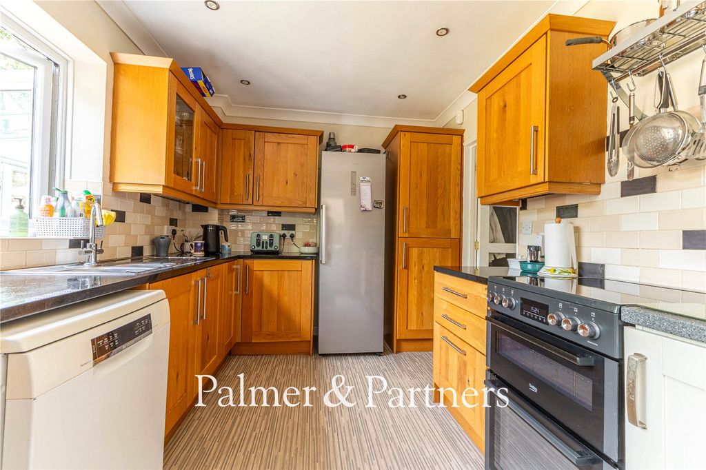 Property photo 3 of 26 Picture No. 06