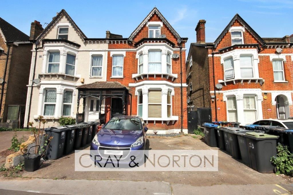 Property photo 1 of 7 Photo 7