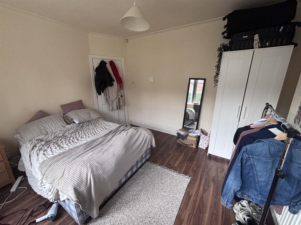 Property photo 3 of 21 Gf Bedroom