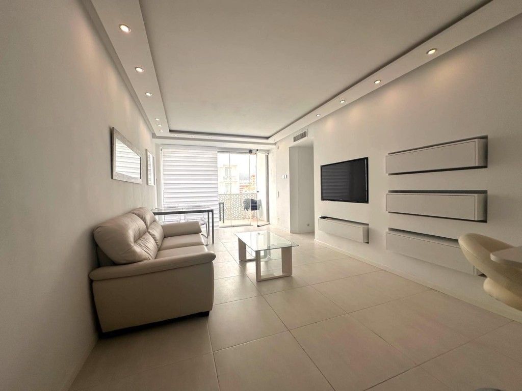 Property photo 3 of 19 5Ae8d824-22Da-4F8E-Abdf-Ef0649d24645