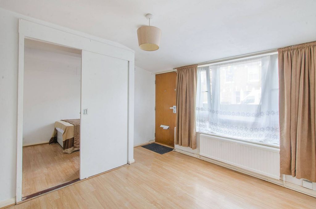 Property photo 3 of 7
