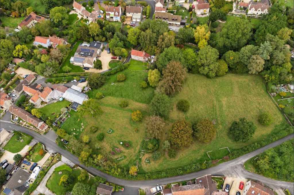 Property photo 2 of 38 5573026