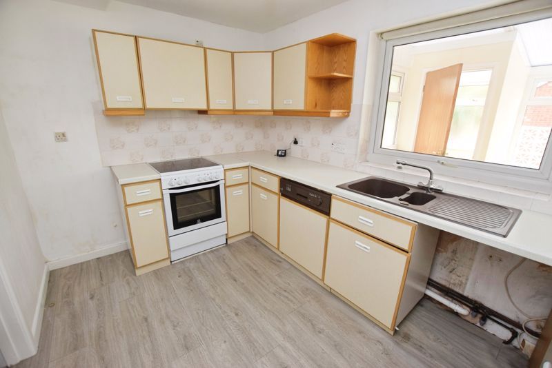 Property photo 3 of 12 Photo 4