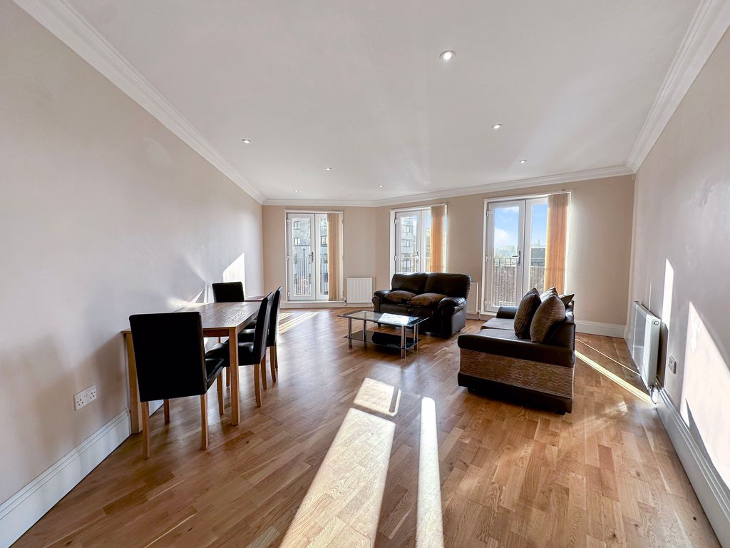 Property photo 3 of 10 Photo 1