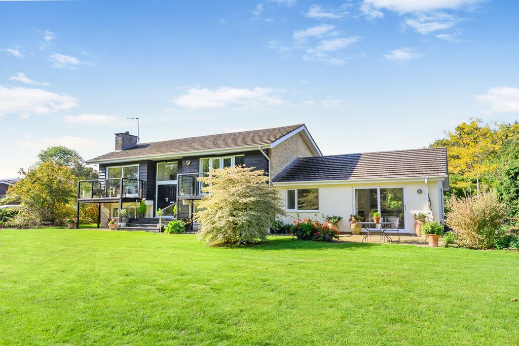 Property photo 1 of 43