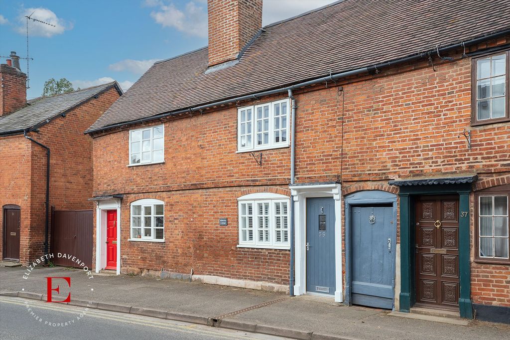 Property photo 1 of 17