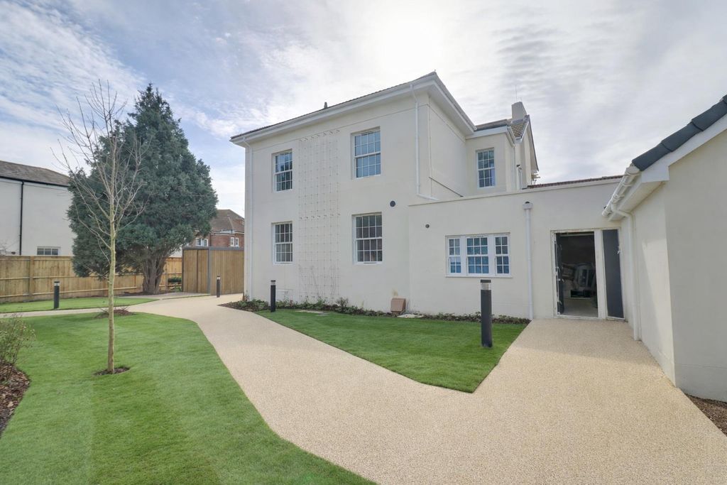 Property photo 3 of 7 6635A717-D179-4B29-93Da-8Da0A55D60E1.Png