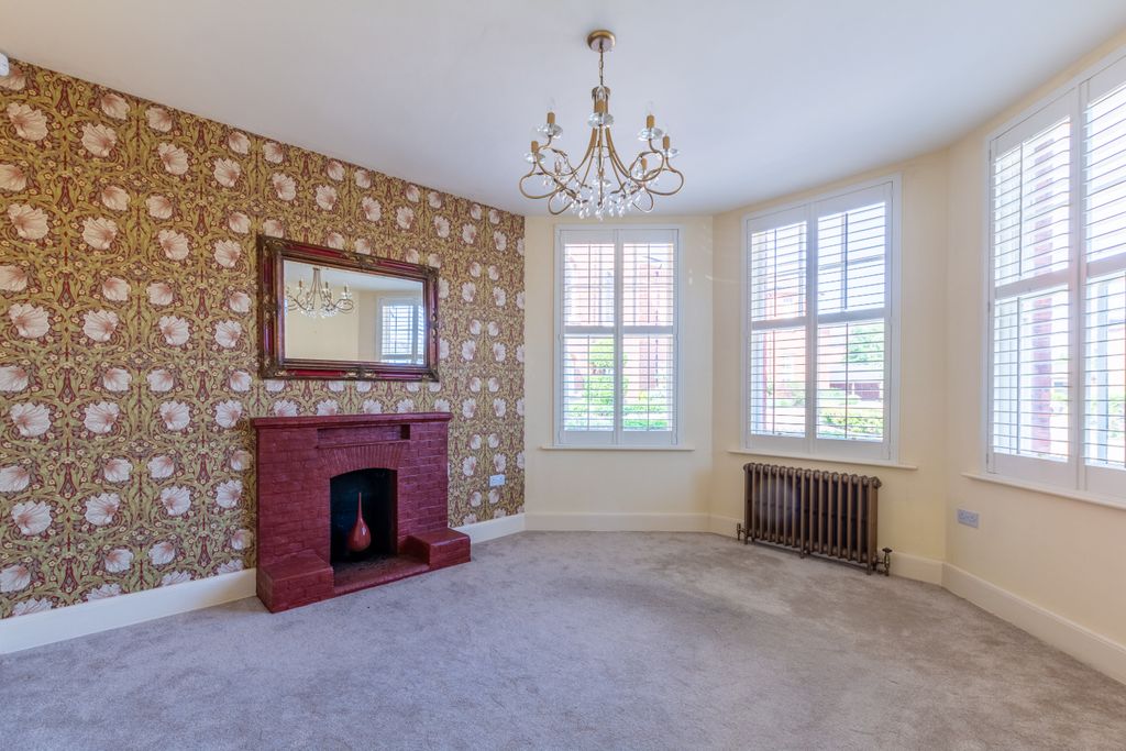 Property photo 3 of 16 Photo 7