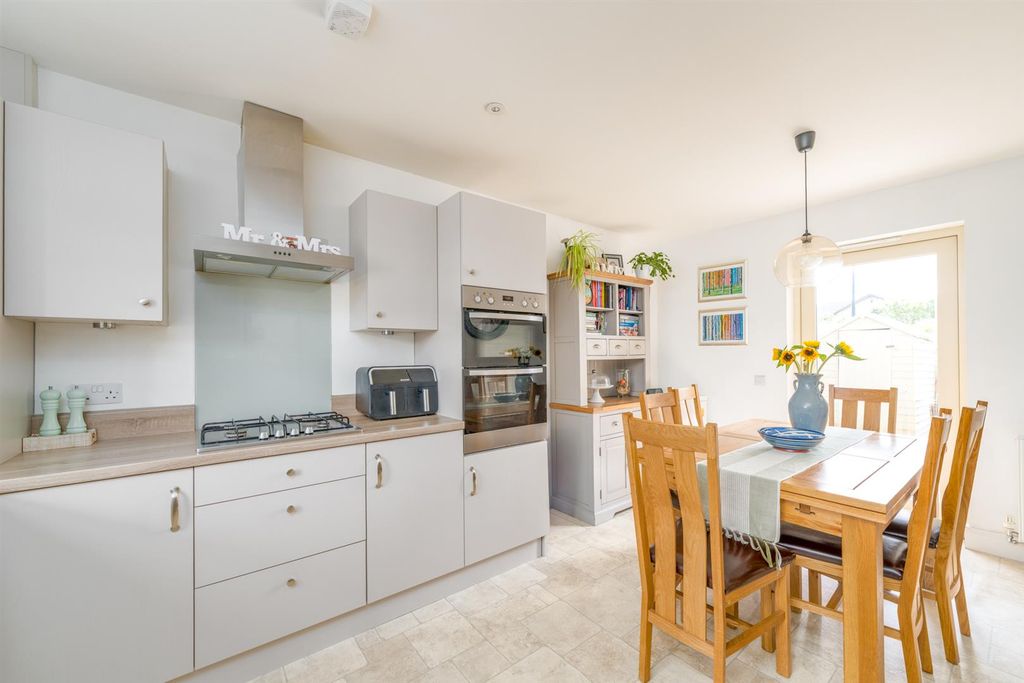 Property photo 3 of 17 9_Dundock Drive_Coldstream-07.Jpg